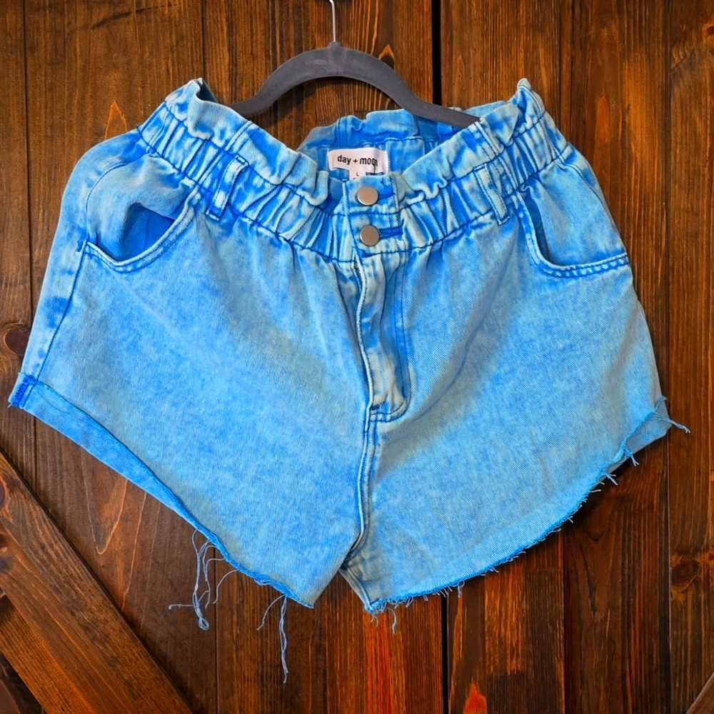 Day & Moon Paper Bag Waist Shorts